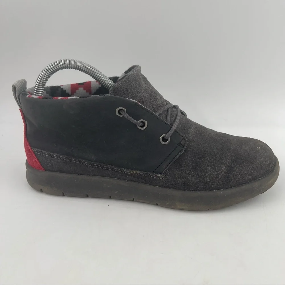 UGG Boy’s Treadlite Grey Red Lace Up Loafers Shoes - Size 5